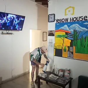  Хостел Yellow House Колумбия